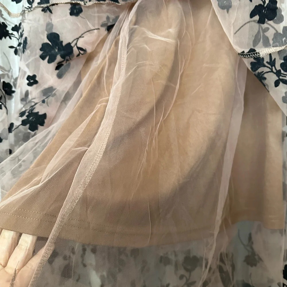 Brown Tulle Floral Size Small Medium Skirt BNWOT - Picture 5 of 8